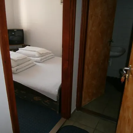 Vándor Vigadó 3*